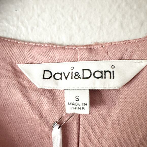 Davi & Dani Solid‎ V Neck Short Sleeve Dusty Rose Mini Dress Women's Size Small - Picture 5 of 14